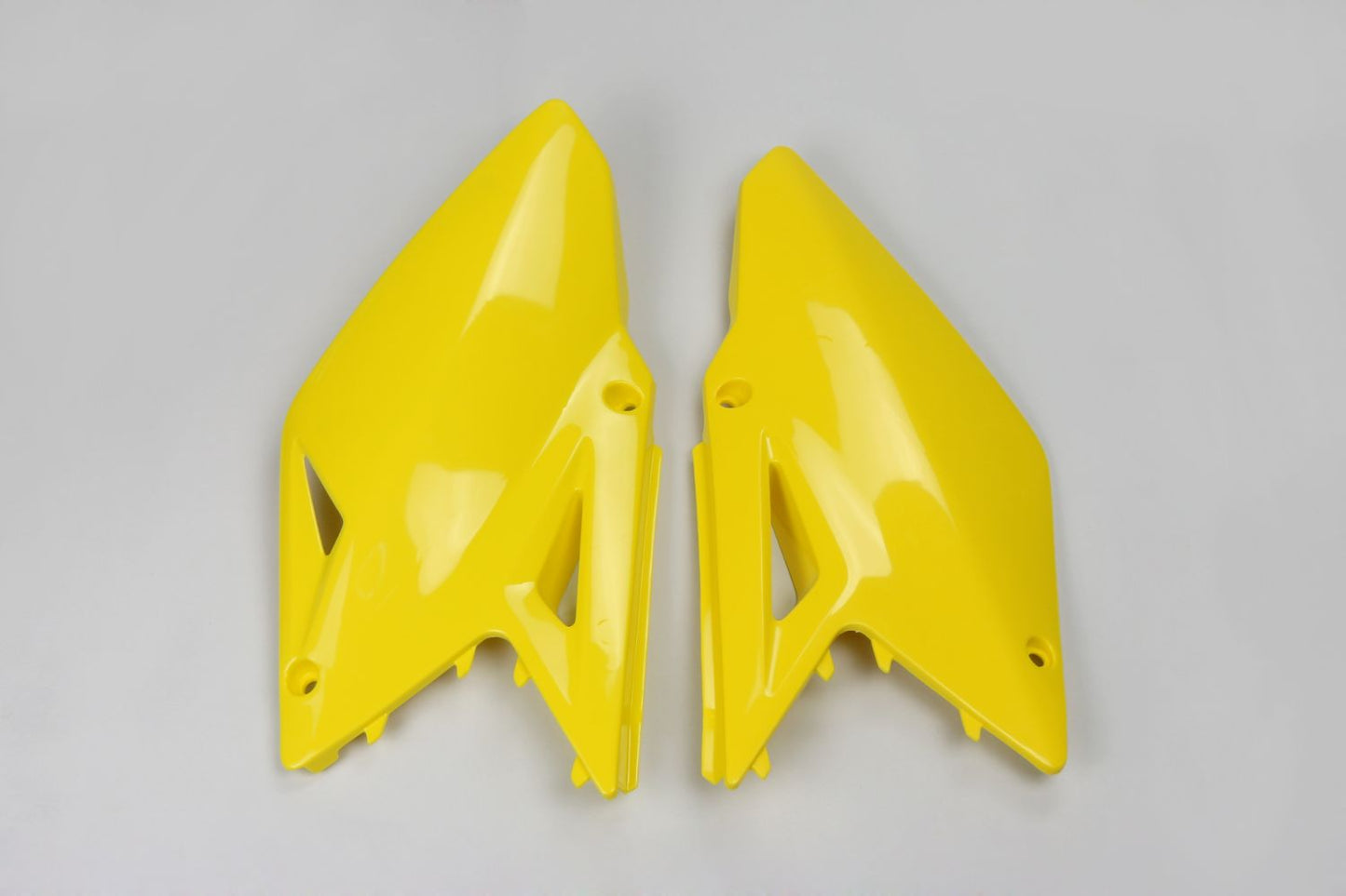 UFO Plast Fianchetti laterali portanumero Suzuki RMZ 450 2008-2017