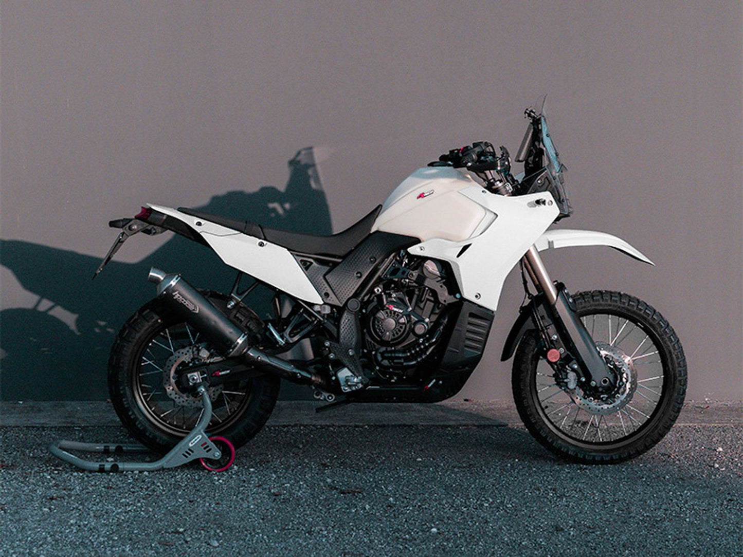 Kit Plastiche Racetech YAMAHA TENERE 700 REVOLUTION 2019-2024 Kit BIANCO-NERO