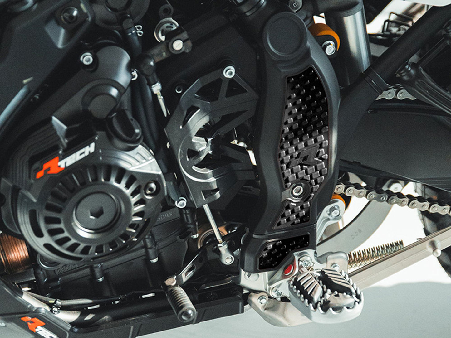 Racetech PROTEZIONE TELAIO BI-MATERIALE YAMAHA TENERE 700 2019-2026 NERO