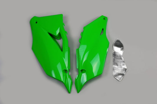 UFO Plast Fianchetti laterali portanumero Kawasaki KX 250 F 2021-2024