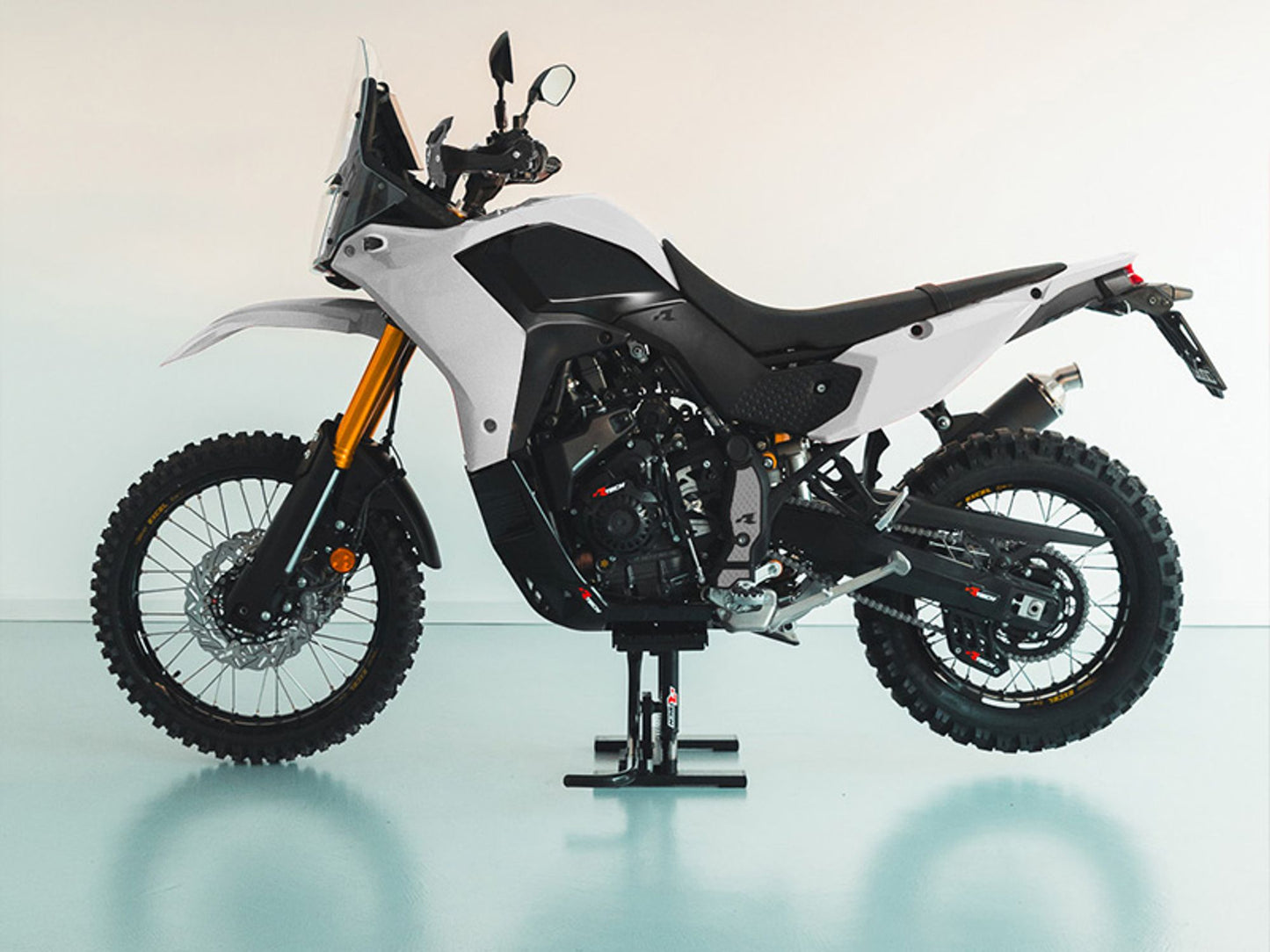 Kit Plastiche Racetech YAMAHA TENERE 700 REVOLUTION 2025-2026 Kit BIANCO-NERO